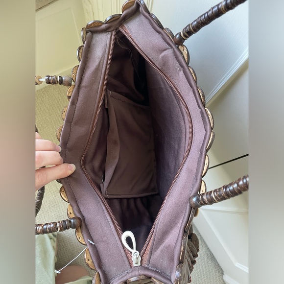 Handmade Coconut Shell Brown Island Fashion Handbag - Picture 4 of 5